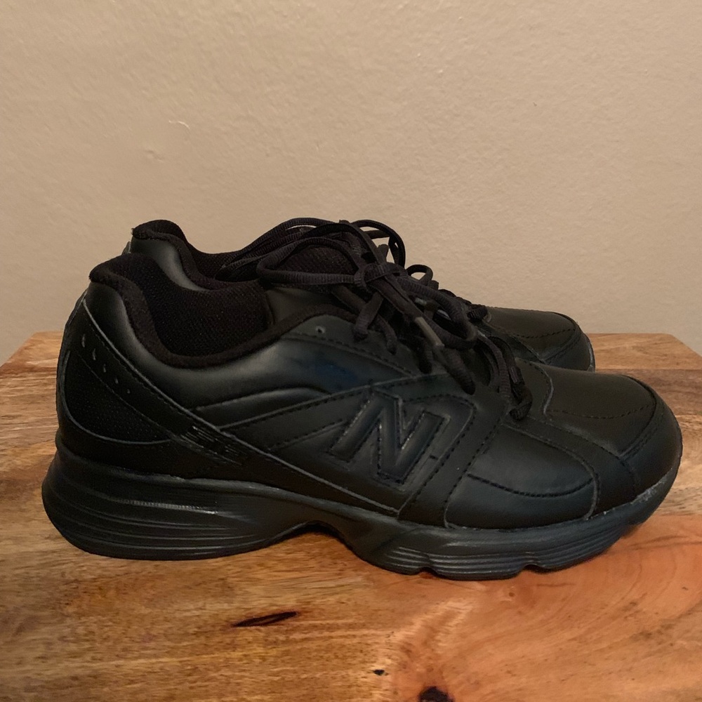 New balance black sneaker